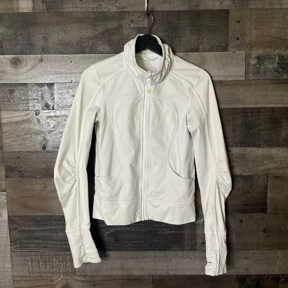 SOLD Lululemon Womens Jacket 6 - Picture 1 of 2